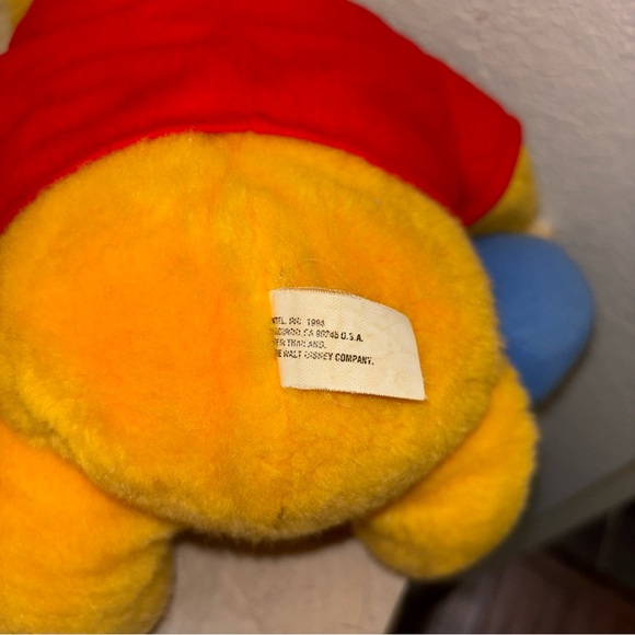 Vintage Disney's Winnie The Pooh 1994 Teddy Bear Plush With Honey Pot Mattel - Picture 7 of 9